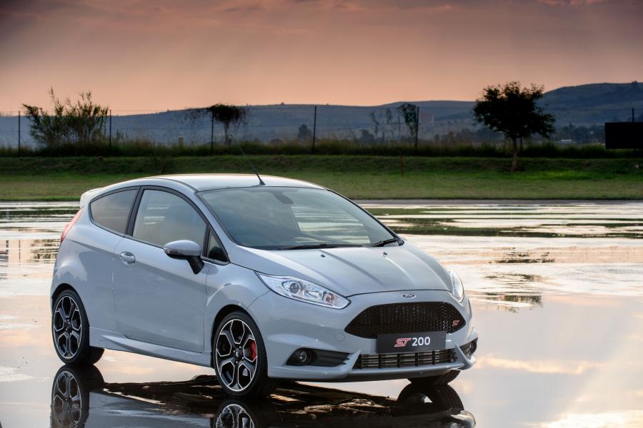  Ford Fiesta ST200 2017 года  (ZA) (фото 28 из 40)